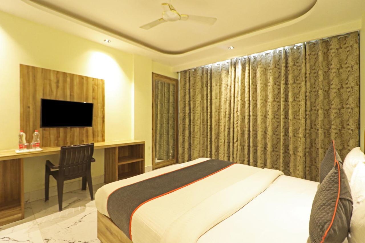 Hotel Good Vibe Near Delhi Igi Airport Нью-Дели Экстерьер фото