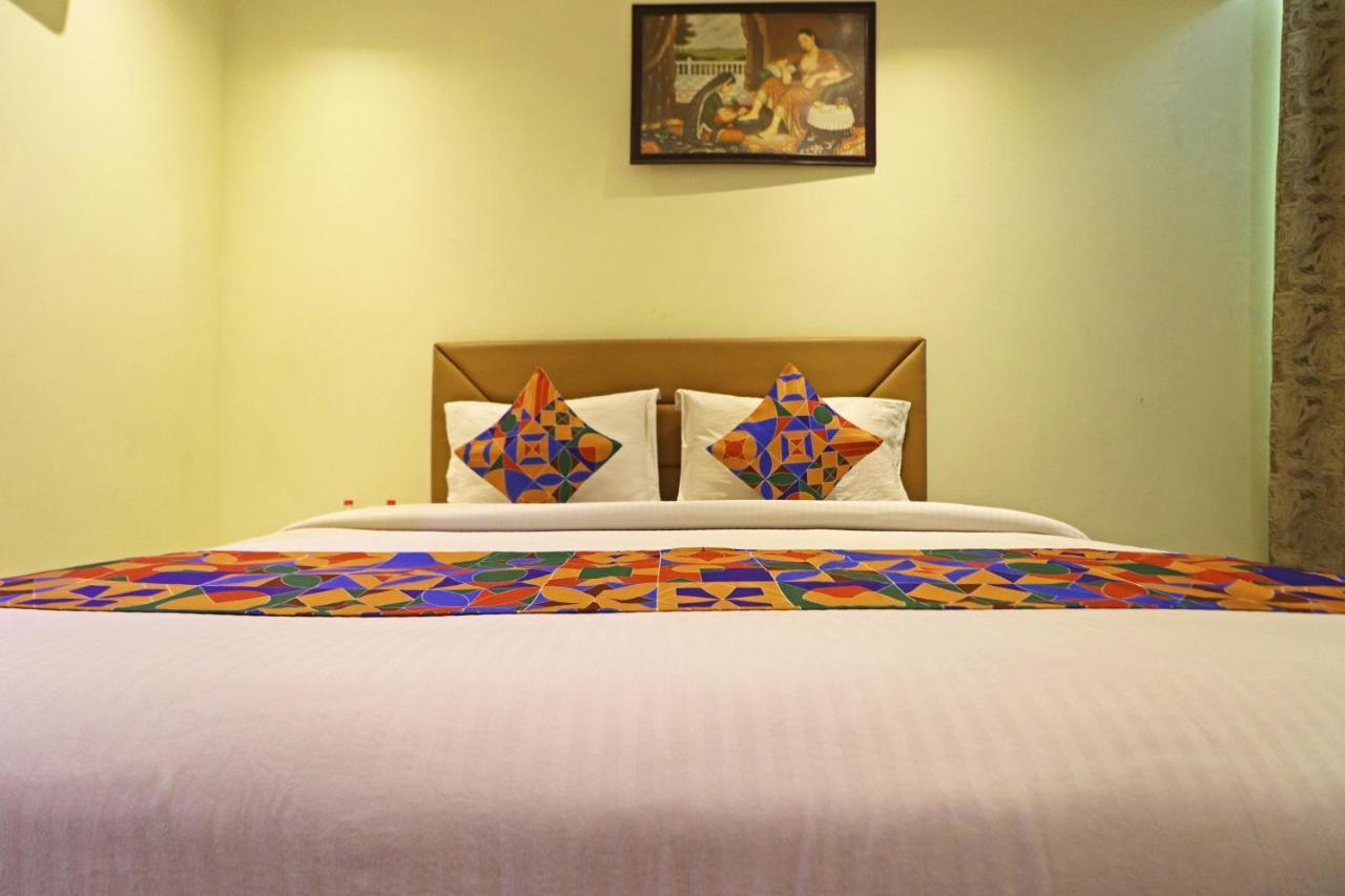Hotel Good Vibe Near Delhi Igi Airport Нью-Дели Экстерьер фото